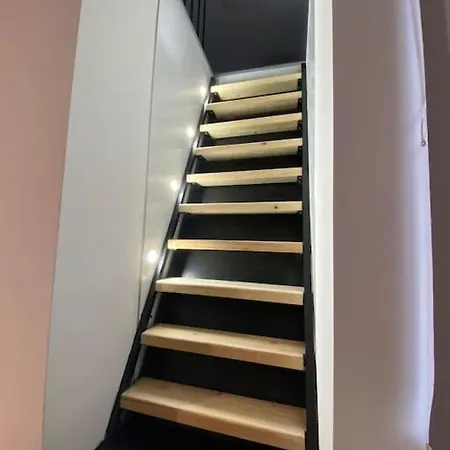 Modern 2 Bedroom In The Heart Of Апартамент *