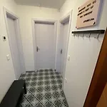 Modern 2 Bedroom In The Heart Of Διαμέρισμα *