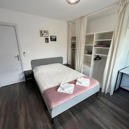 Modern 2 Bedroom In The Heart Of Апартаменты