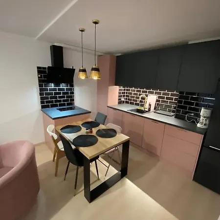 Апартаменты Modern 2 Bedroom In The Heart Of *